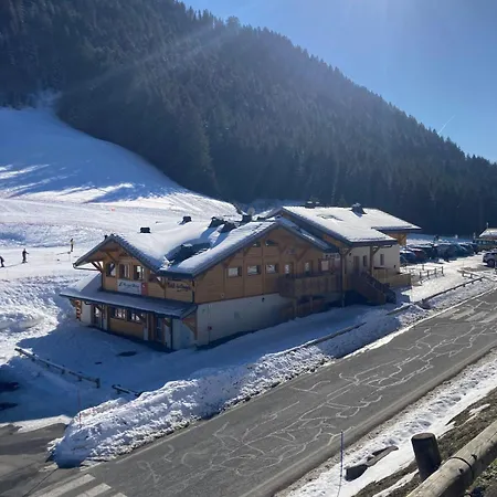 Le Pied Des Pistes, 5 Pers, Balcon Sud Est, Vue Sur Les Montagnes Apartmán *