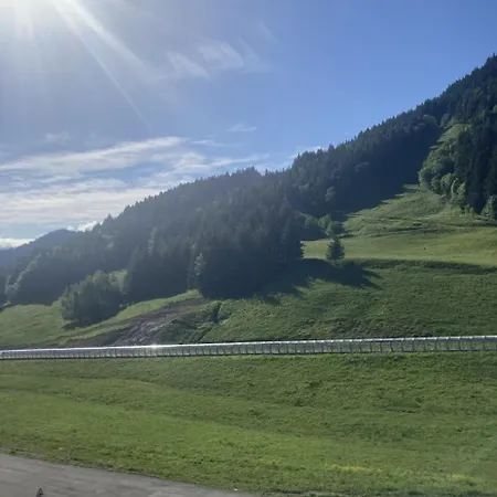 Le Pied Des Pistes, 5 Pers, Balcon Sud Est, Vue Sur Les Montagnes Apartmán